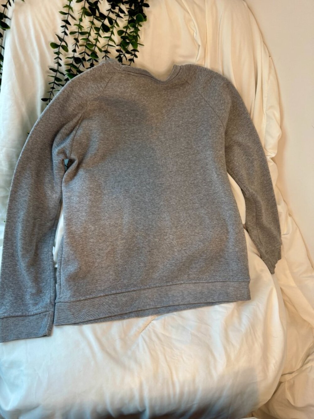 Dog Mom Gray Sweatshirt Crewneck Pullover Size S/M - Picture 3 of 6